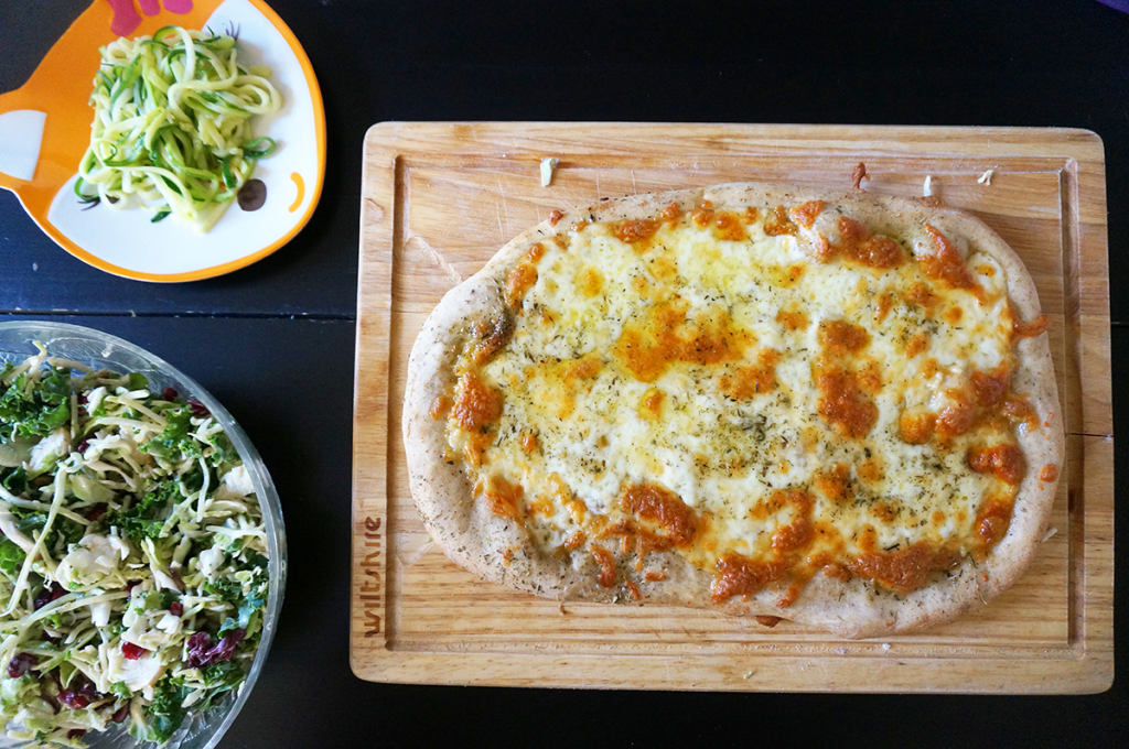 garlicky-white-pizza-and-sides